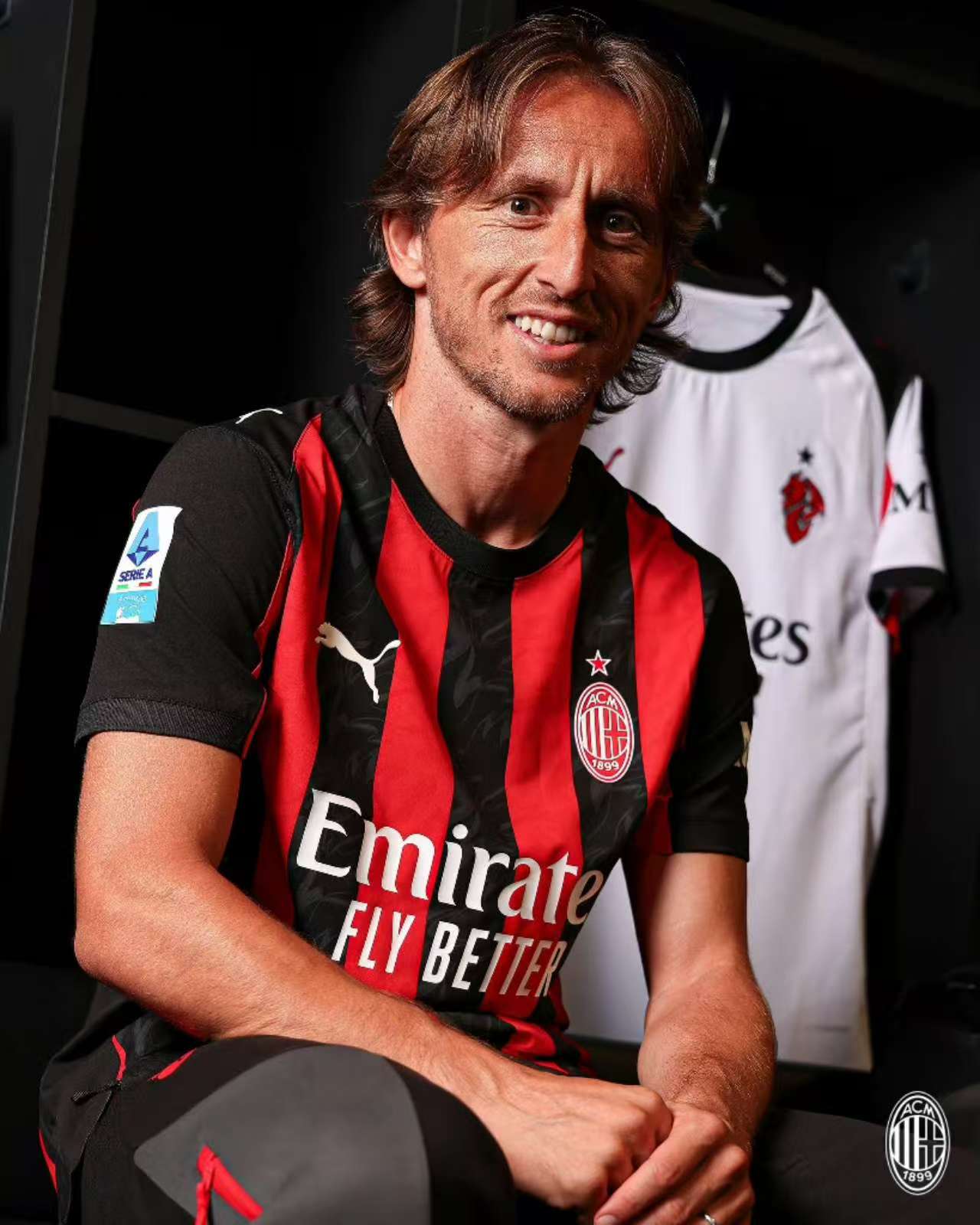 De Bruyne i Modrić pridružili su se Napoliju, odnosno AC Milanu. De Bruyne i Modrić pridružili su se Napoliju, odnosno AC Milanu.